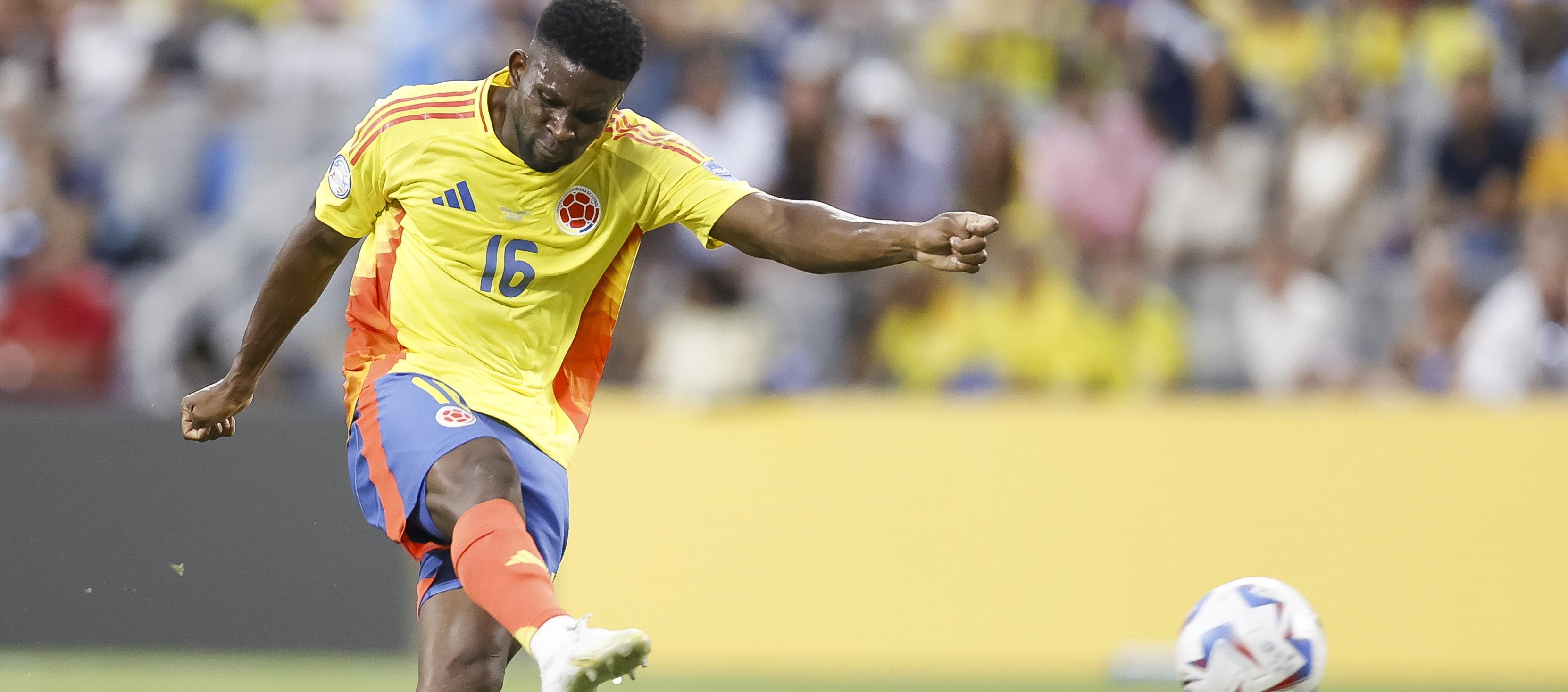 Jefferson Lerma marcó el gol que le dio la victoria a Colombia sobre Uruguay.