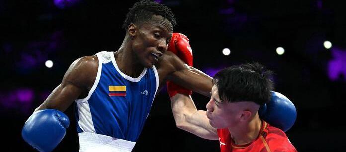 Yílmar González durante su combate contra el japonés Shudai Harada.