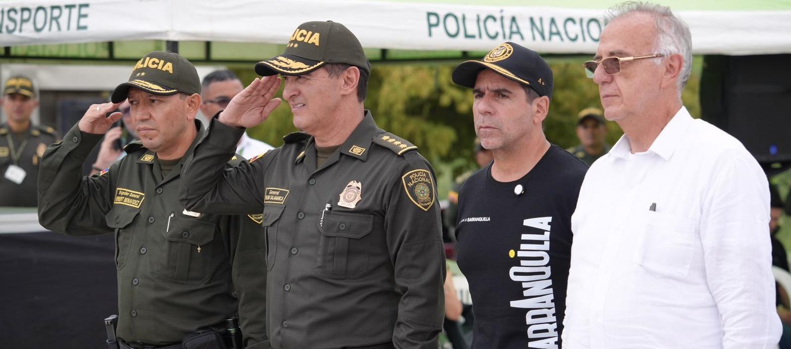 El Alcalde Alex Char junto al Ministro de Defensa, Iván Velásquez; el general William Salamanca y el general Herbert Benavidez. 