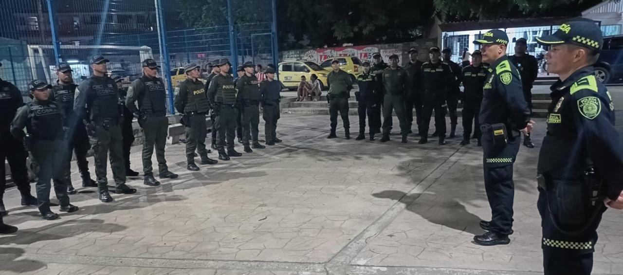 Autoridades durante los operativos.
