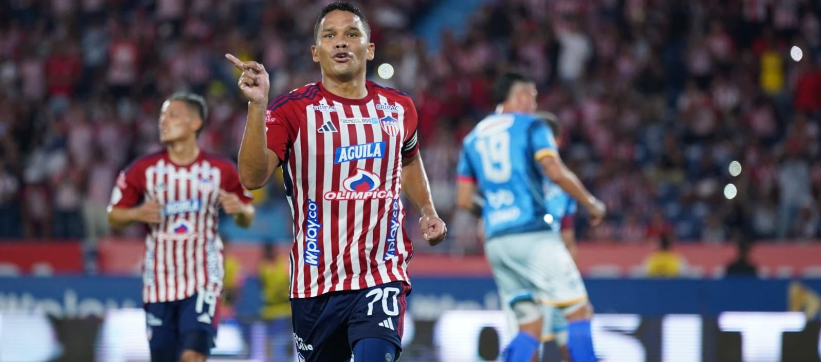 Carlos Bacca celebrando el primer gol de Junior.