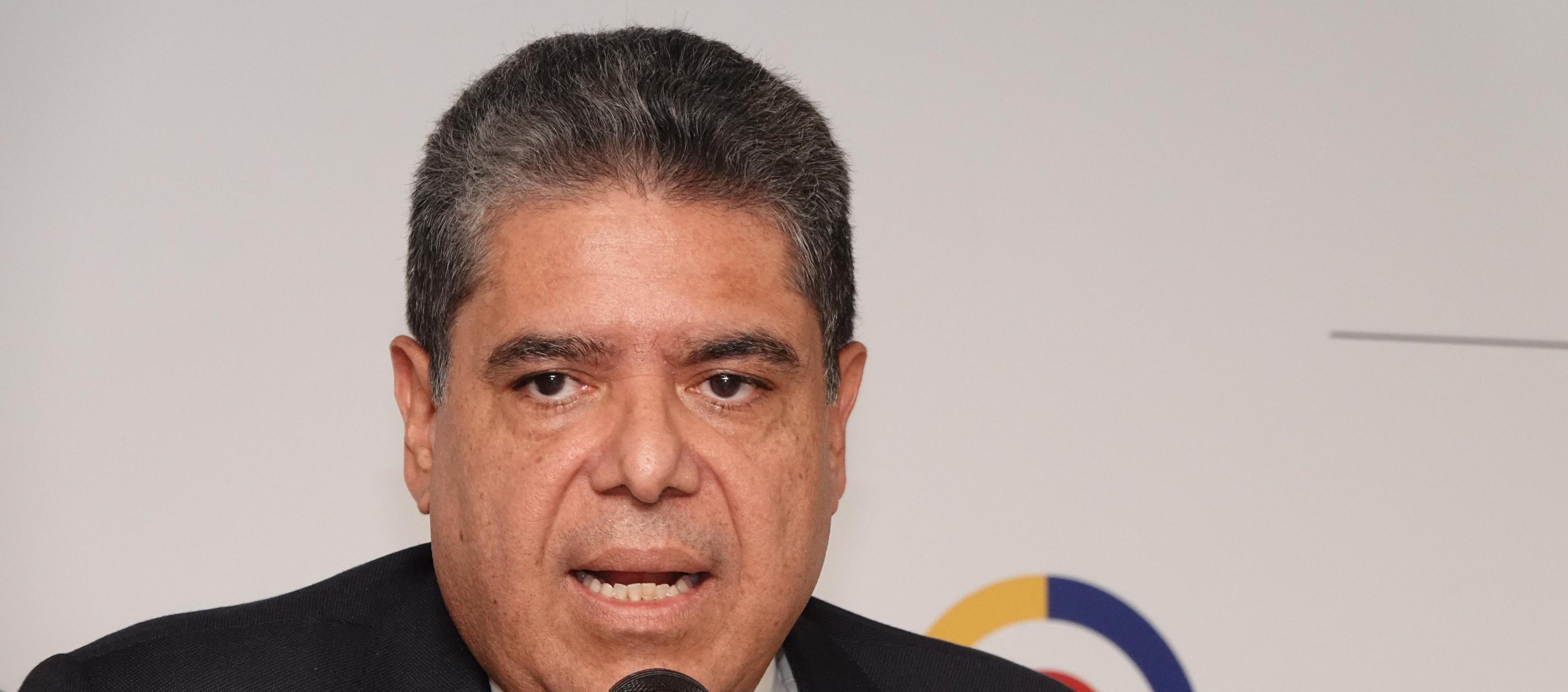 Contralor Carlos Hernán Rodríguez.