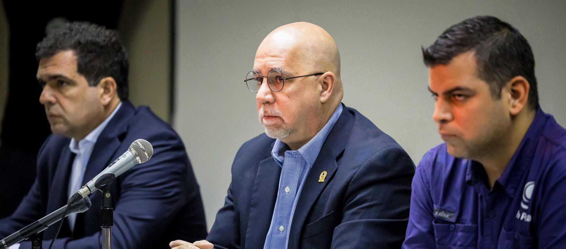 Alfredo Romero, Gonzalo Himiob y Luis Armando Betancourt integrantes de la ONG Foro Penal.