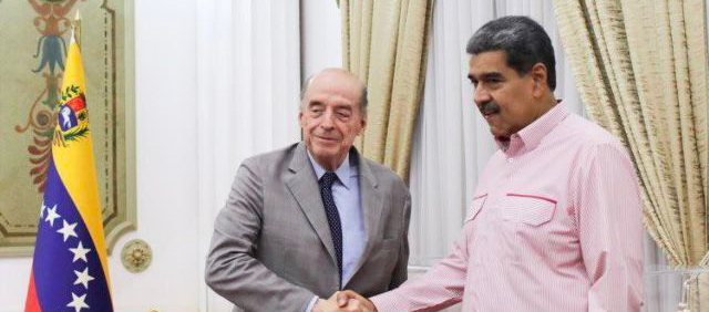 Álvaro Leyva y Nicolás Maduro.