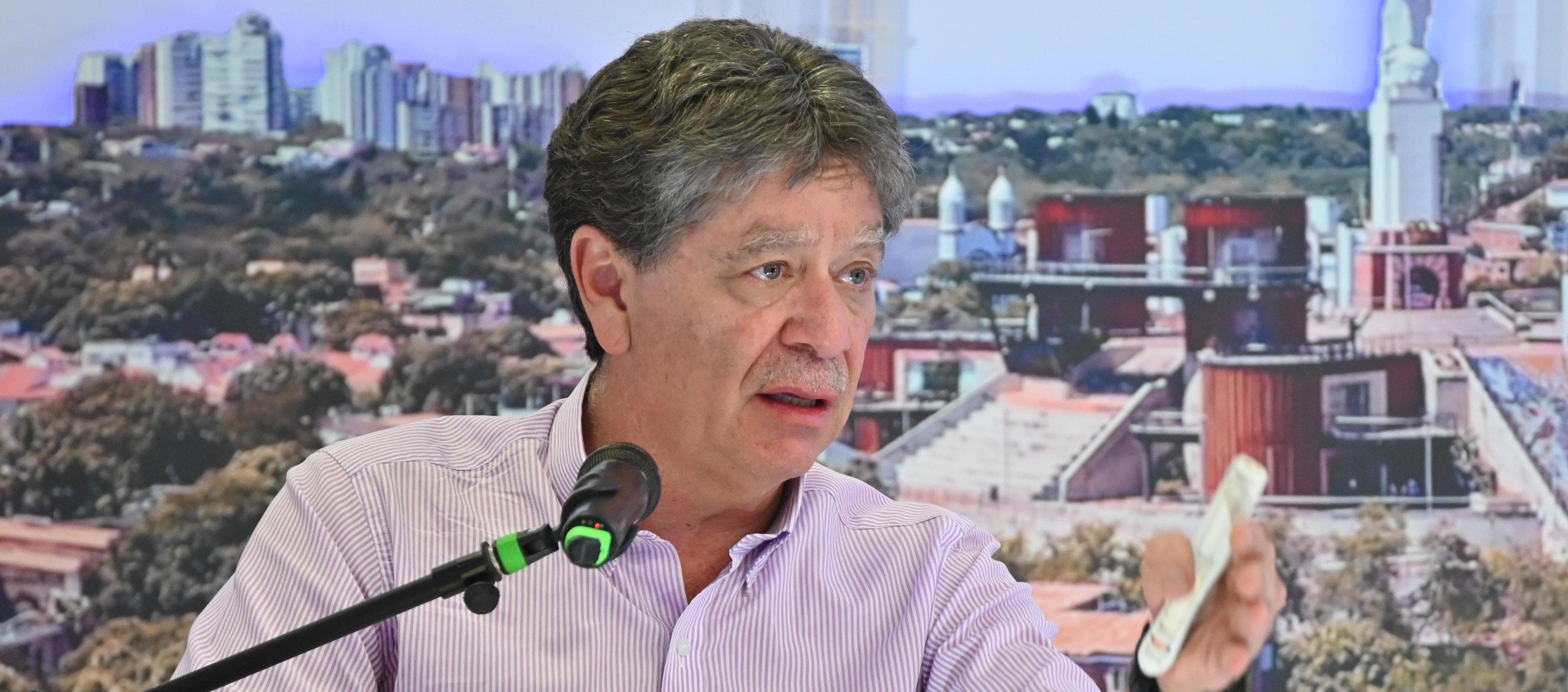 Bruce Mac Master, presidente de la Andi.