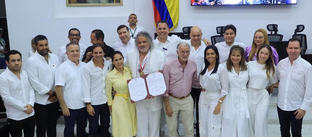 José Pérez junto a los diputados del Atlántico y el gobernador Eduardo Verano.