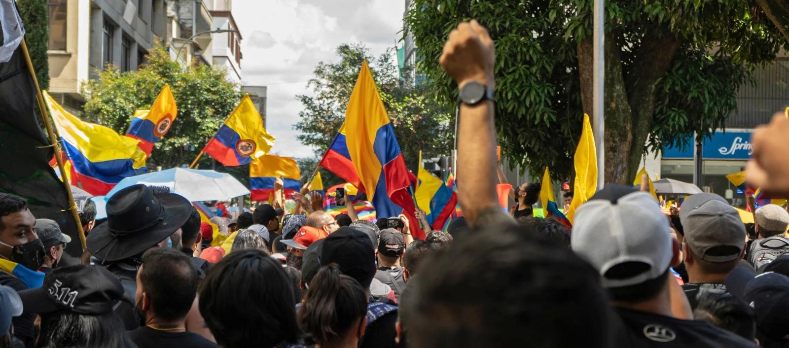 Banderas colombianas en protesta.