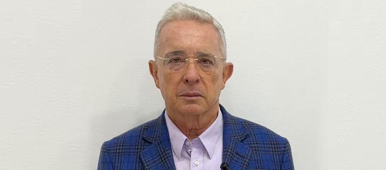 Álvaro Uribe Vélez en el video.