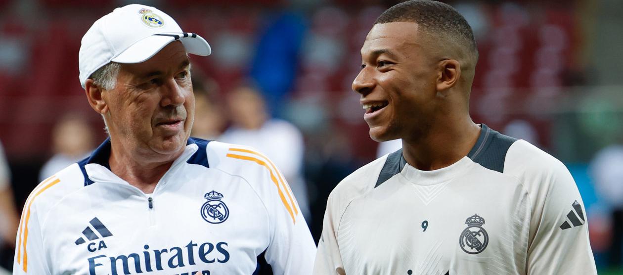 Carlo Ancelotti, técnico del Real Madrid, y Kylian Mbappé.