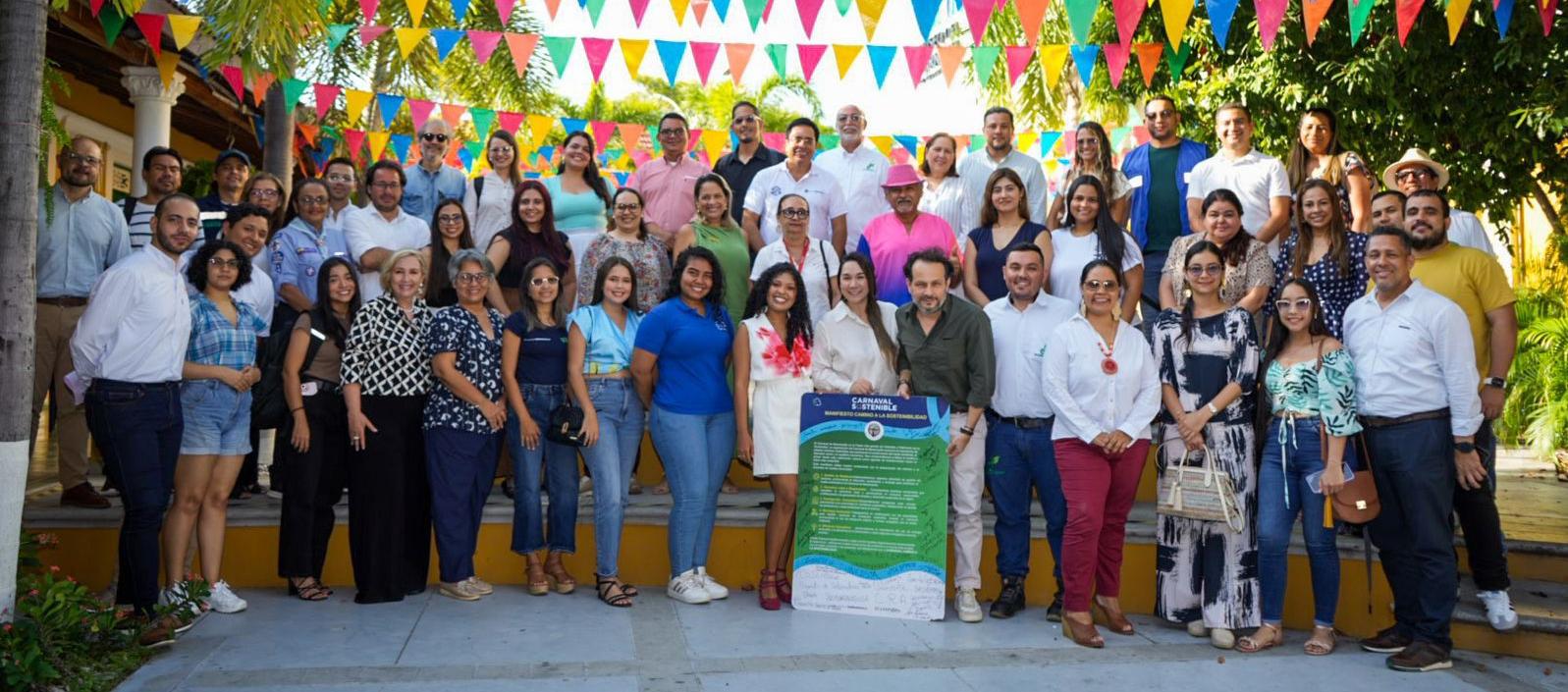 La reuniòn tuvo lugar en la Casa del Carnaval. 