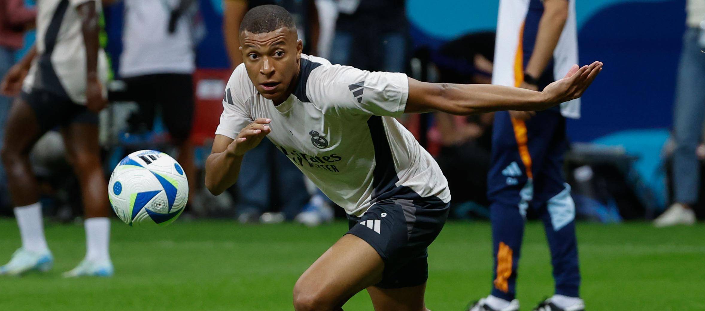 Kylian Mbappé aspira a sumar su primer título con el Real Madrid. 