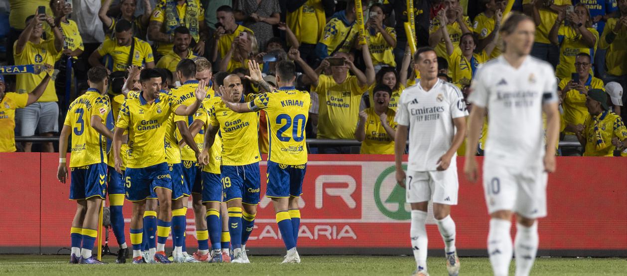 La celebración de los jugadores de Las Palmas tras el gol ante Real Madrid.