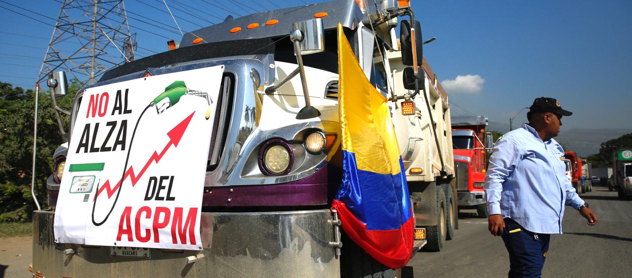 Bloqueo de camioneros en Cali.