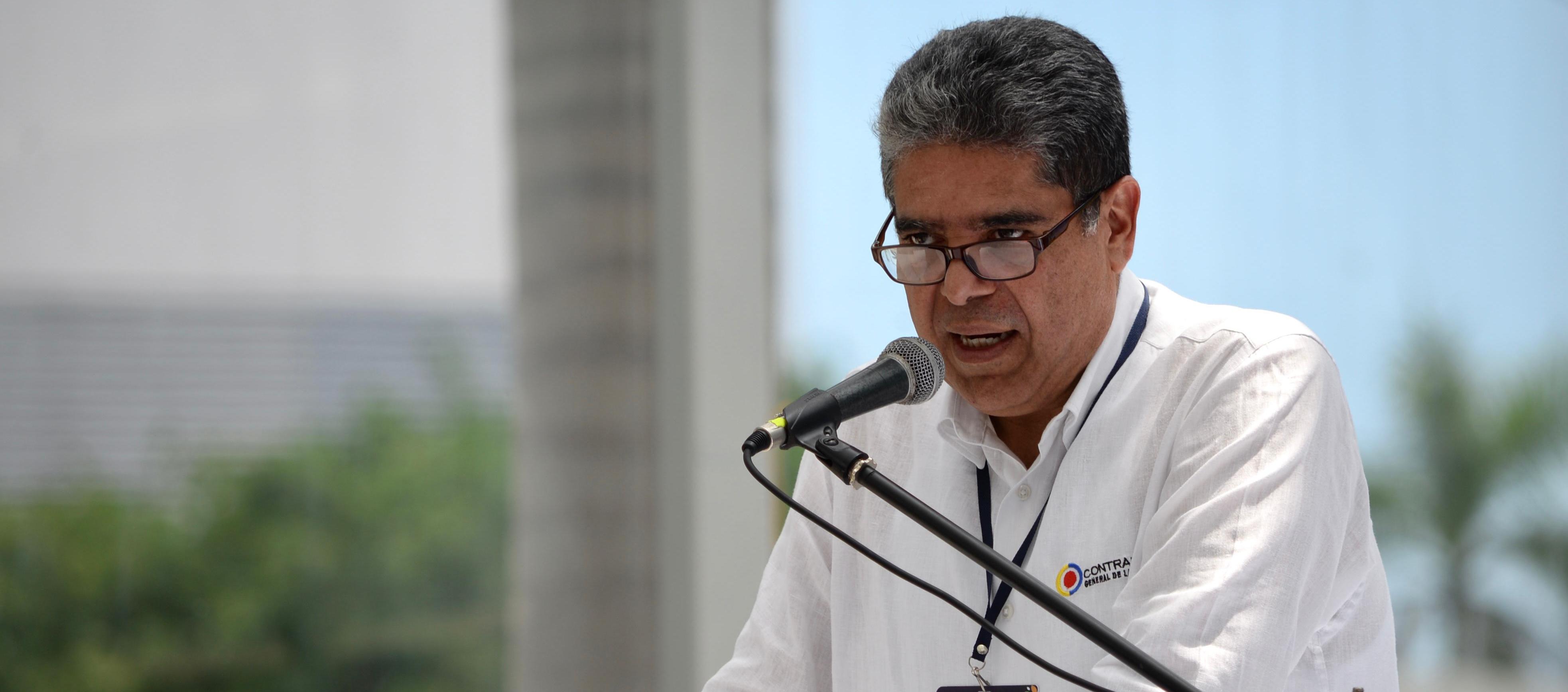 Carlos Hernán Rodríguez, Contralor General.
