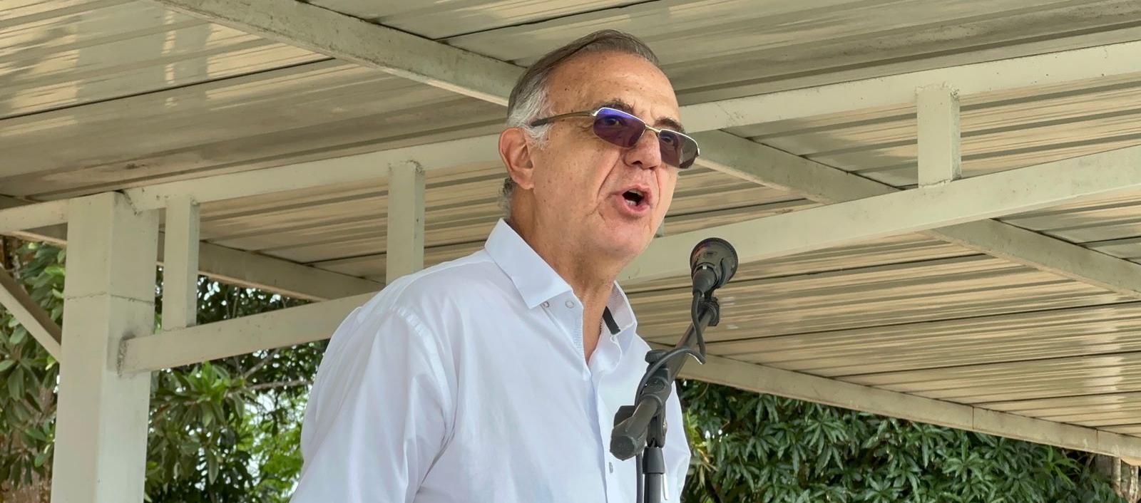 Ministro de Defensa, Iván Velázquez. 