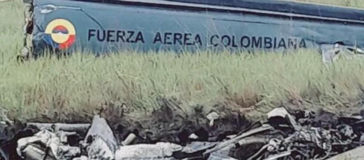 Así quedó el helicóptero de la Fuerza Aérea.