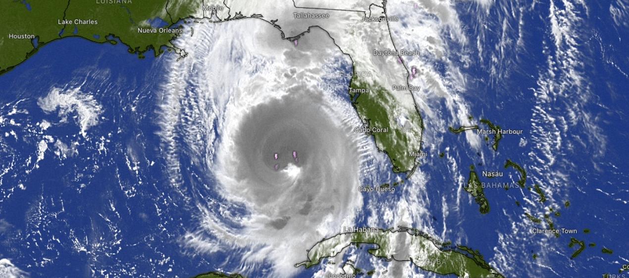 Aspecto del satélite del huracán Helene en el Golfo de México. 