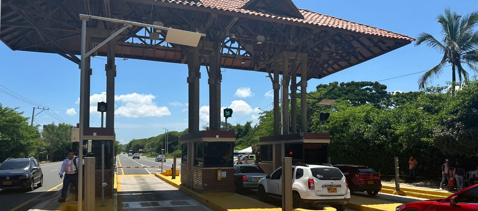Peaje Papiros, en la Vía al Mar. 