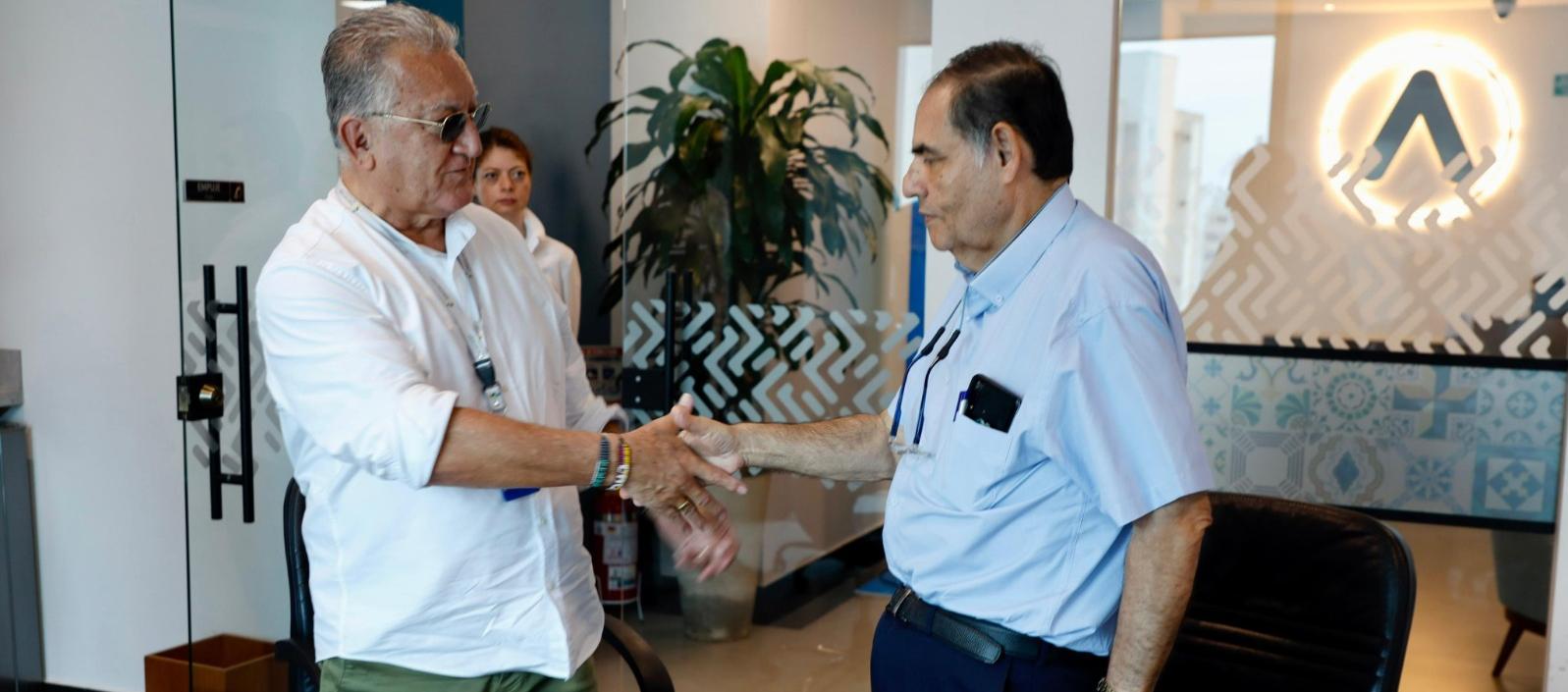 El Superservicios Dagoberto Quiroga y Carlos Diago, agente interventor de Air-e.