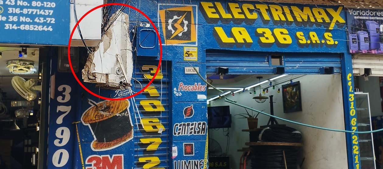 Una gigante columna de concreto