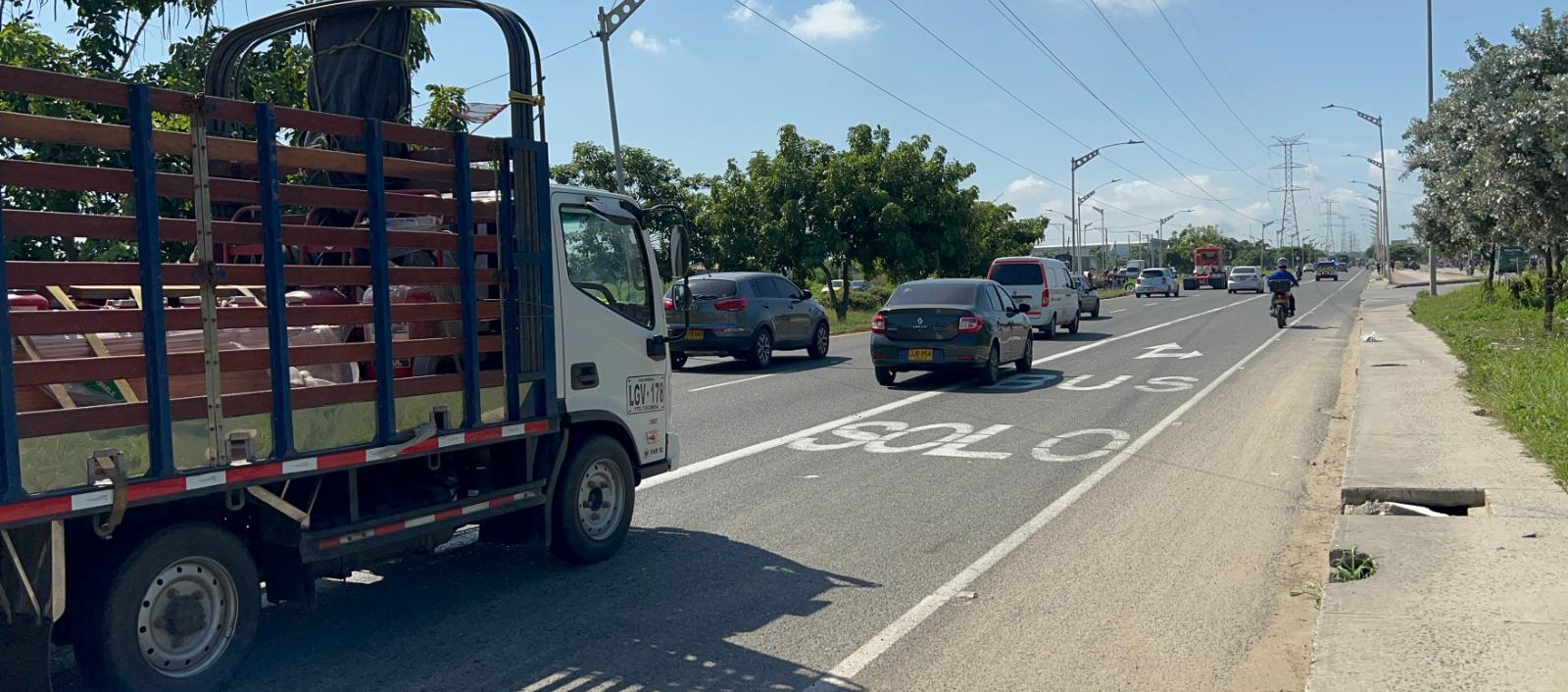 Carril 'Solo Bus' en la avenida Circunvalar.