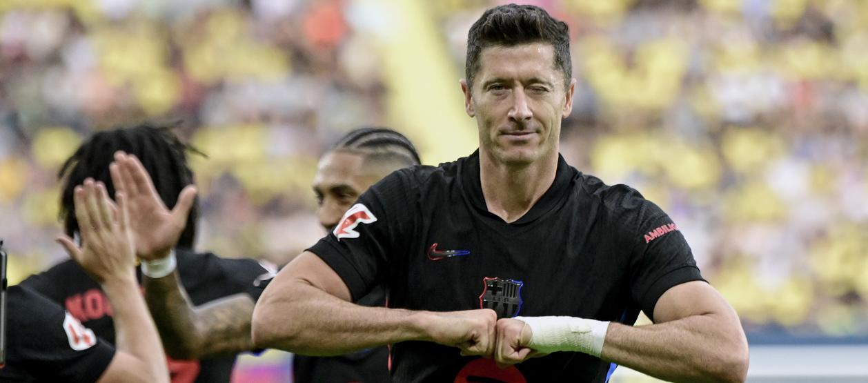 El polaco Robert Lewandowski marcó doblete en el triunfo del Barcelona. 