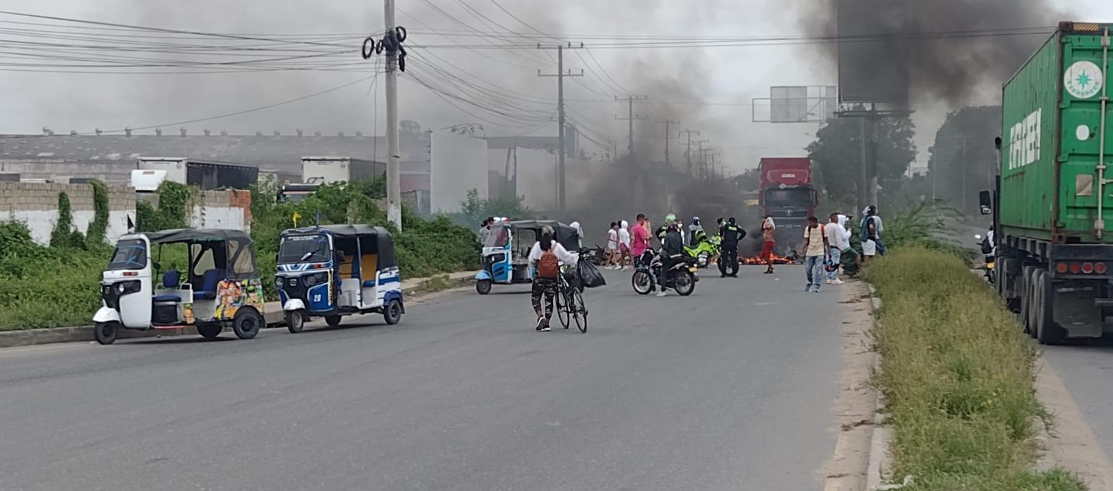 Bloqueo en la calle 30.
