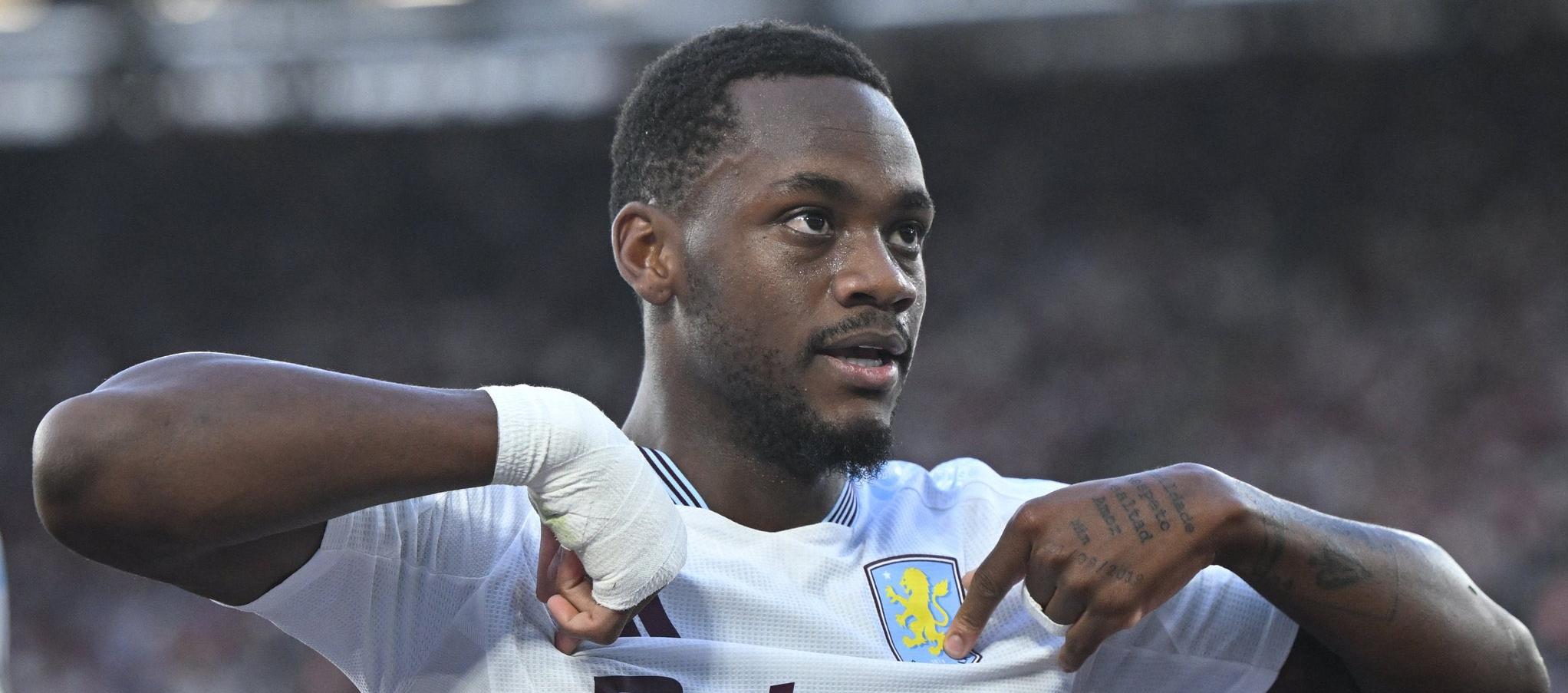 Jhon Jáder Durán celebra tras convertir la pena máxima para el Aston Villa. 