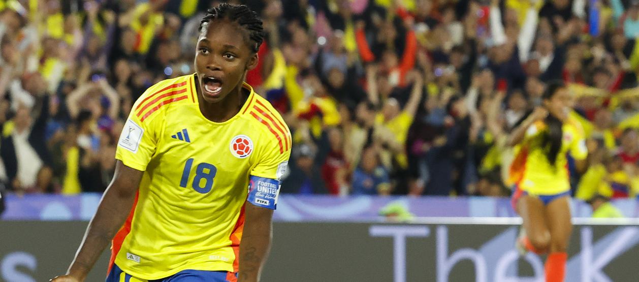 Linda Caicedo celebra el segundo gol de Colombia ante Australia.