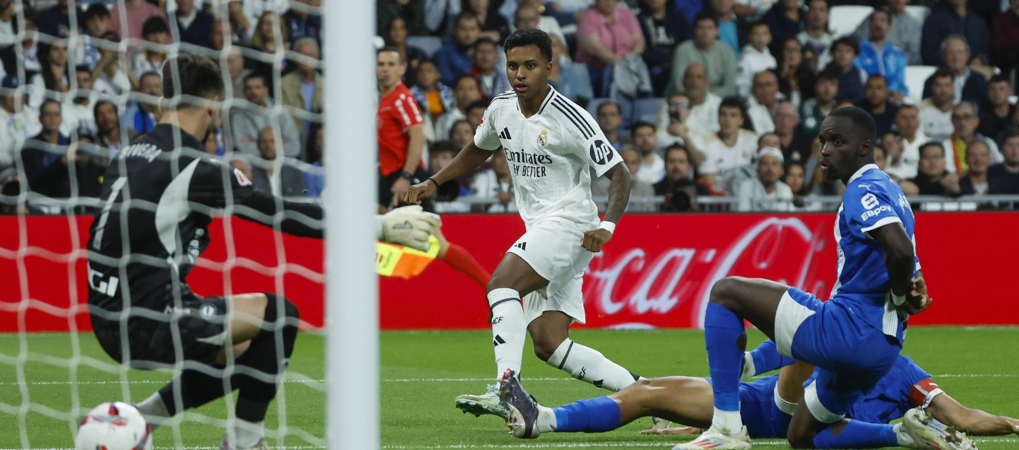 Acción del tercer gol del Real Madir marcado por el brasileño Rodrygo.