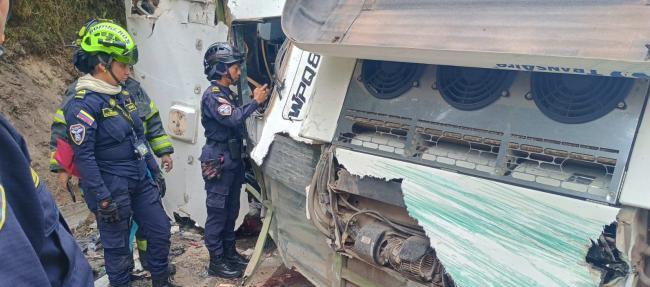 Accidente de bus con estudiantes en La Mesa.