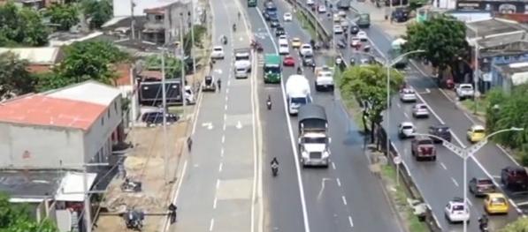 Los dos carriles habitados en la Circunvalar.