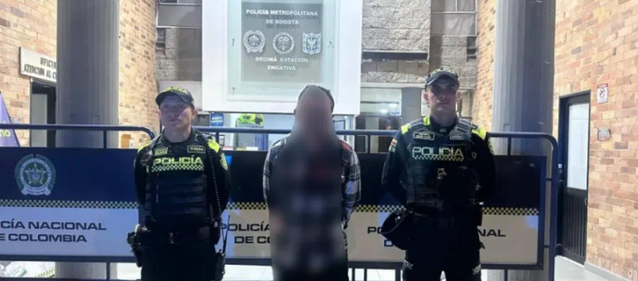 El padre de los niños fue capturado en flagrancia. 