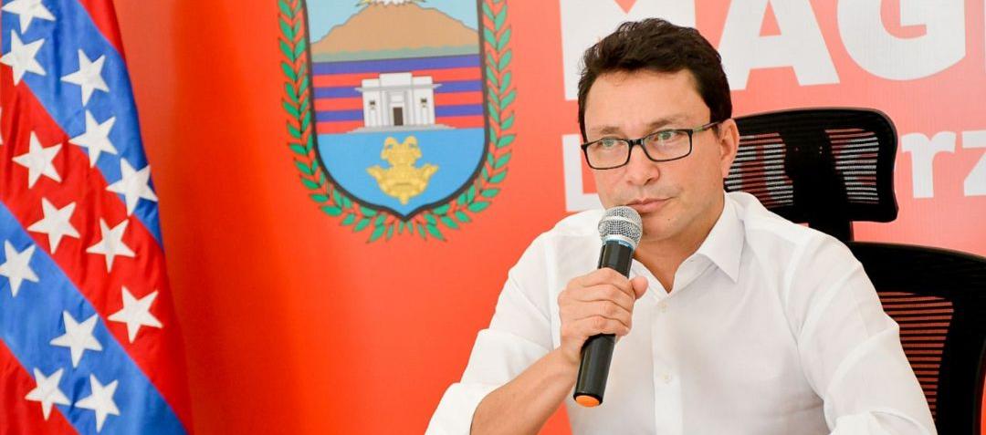 Carlos Caicedo Omar, exrector de UniMagdalena y Gobernador del Departamento.