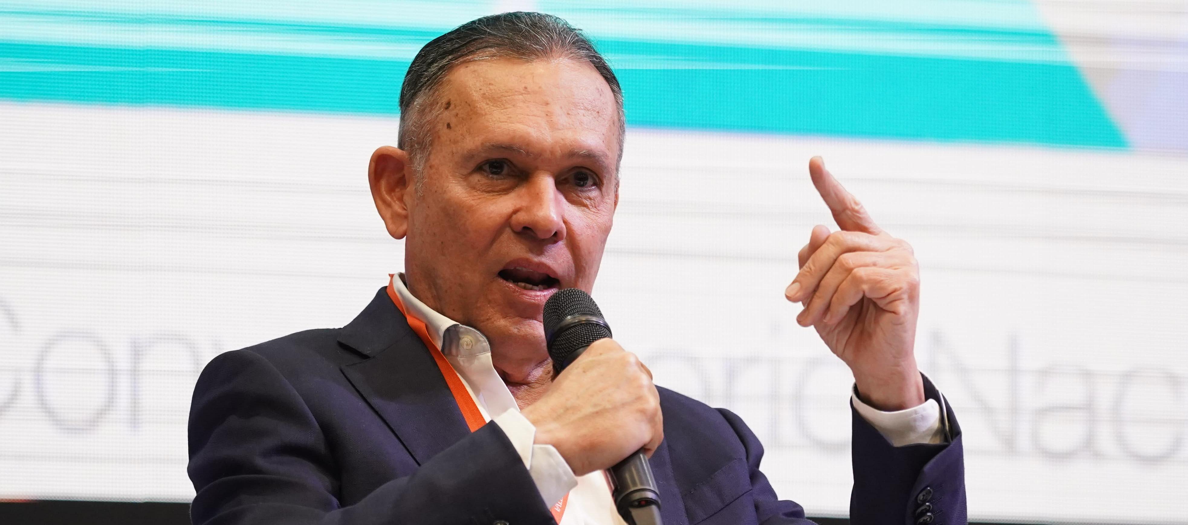 Efraín Cepeda, presidente del Senado.