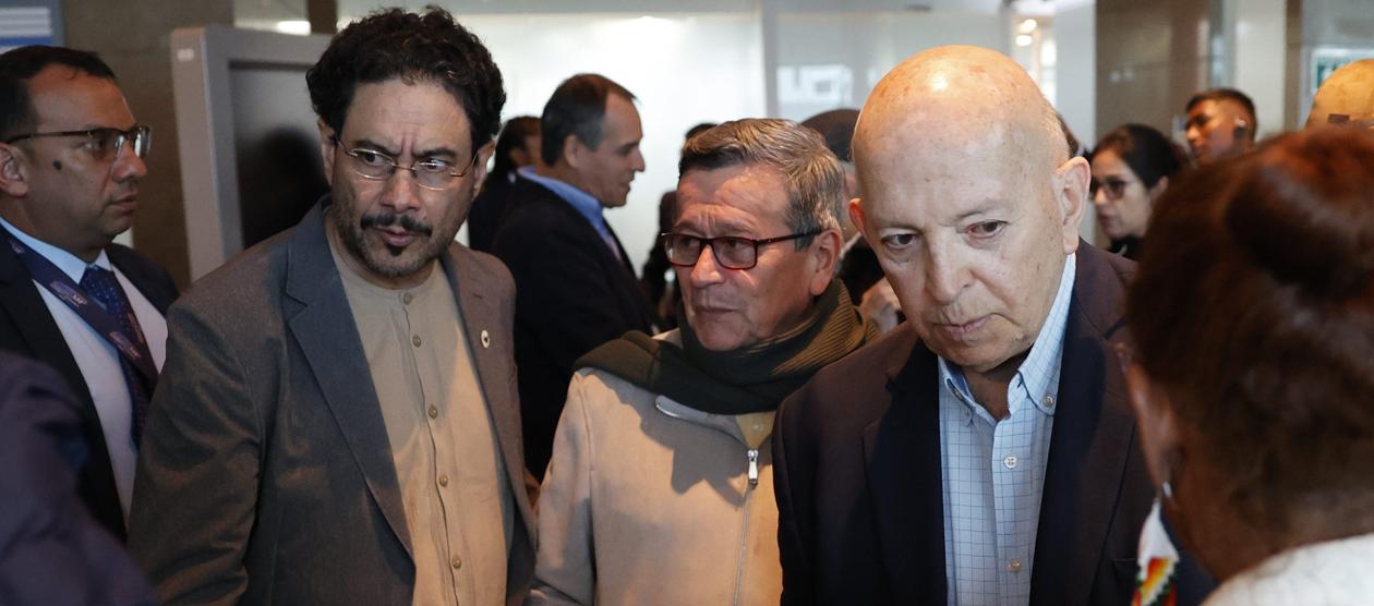 Iván Cepeda, 'Pablo Beltrán' y Otty Patiño.