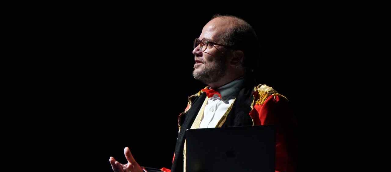 Daniel Samper Ospina.