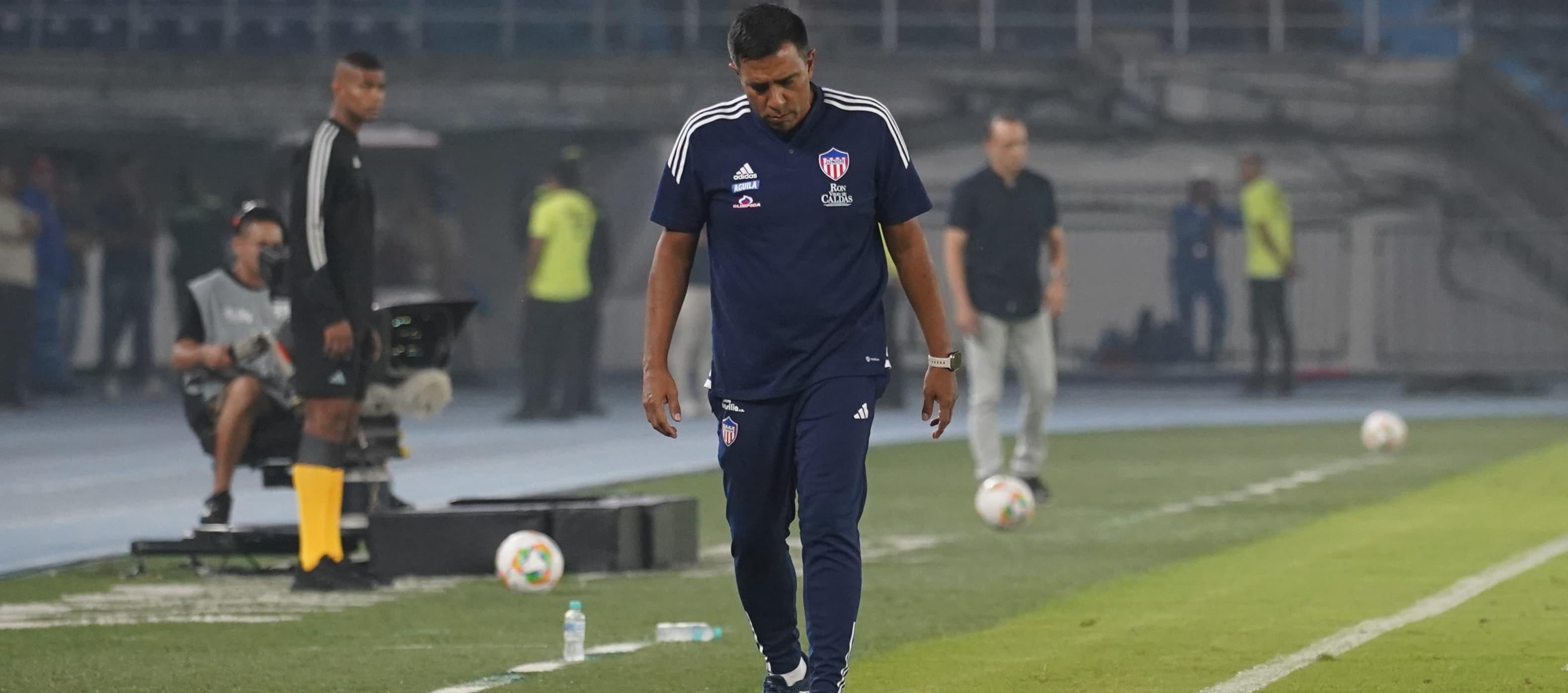 El técnico de Junior, César Farías.