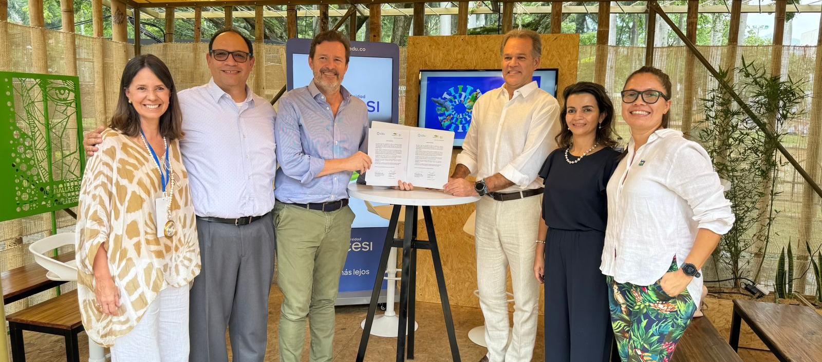 Firma de convenio entre Promigas y la Universidad Icesi.