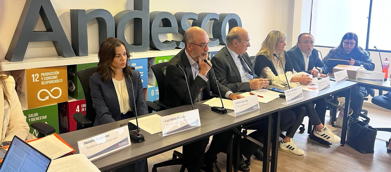 Rueda de prensa de los gremios.