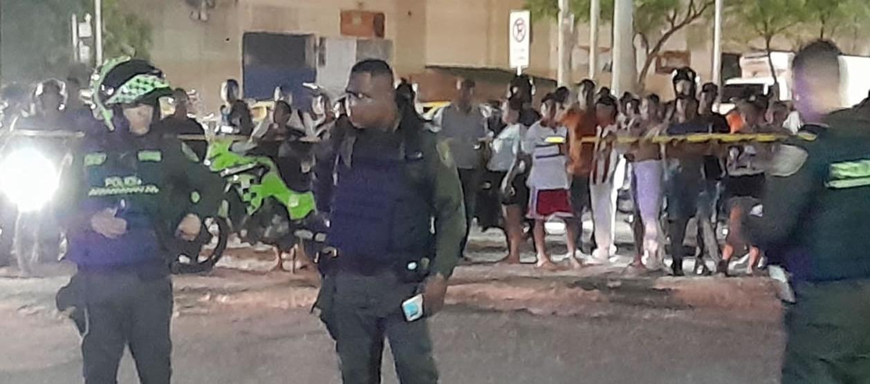 La Policía acordonó el área donde se presentó el homicidio en Los Olivos II. 