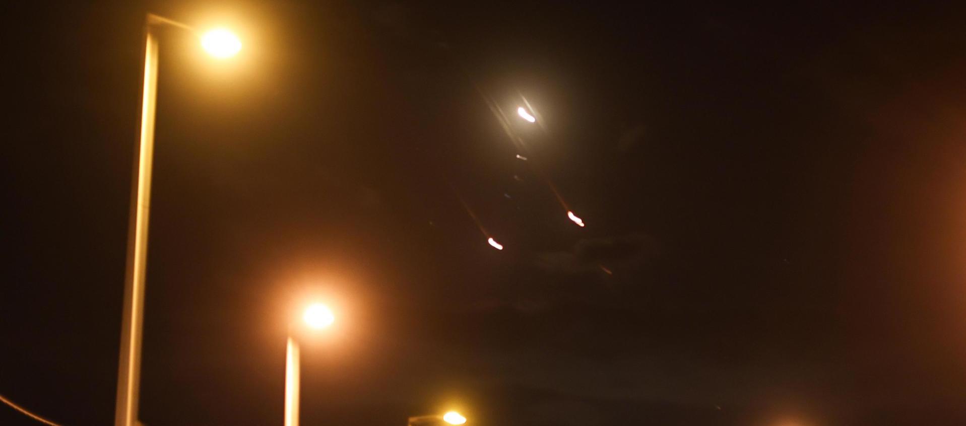 Misiles iraníes sobrevuelan este martes la Alta Galilea, norte de Israel.