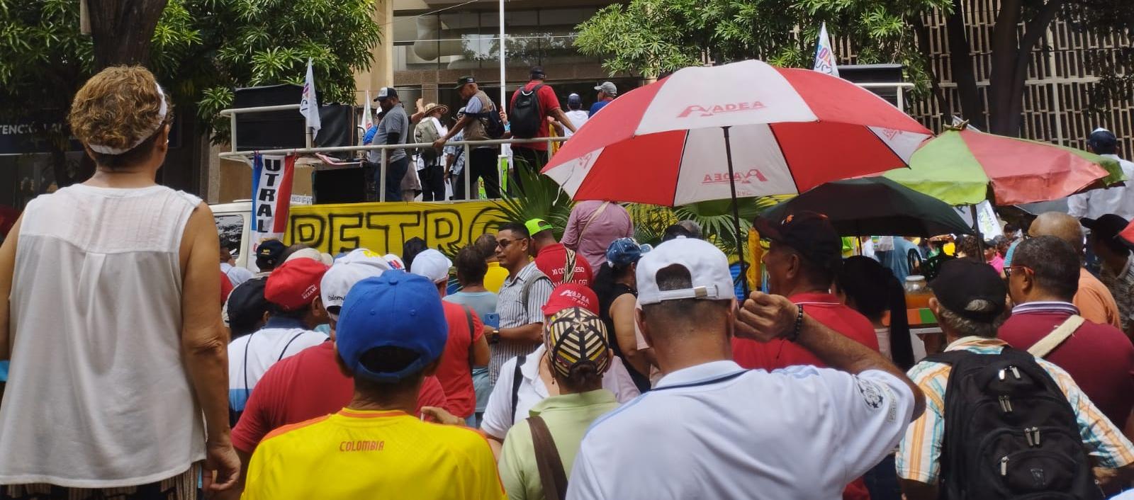 Plantón en el Paseo Bolívar.