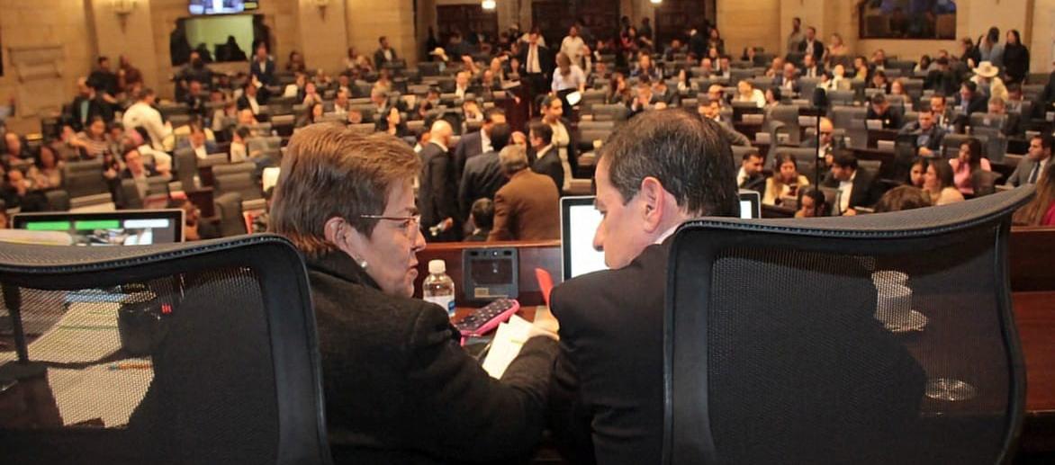 La Ministra de Trabajo, Gloria Ramírez y el Ministro del Interior, Juan Fernando Cristo.