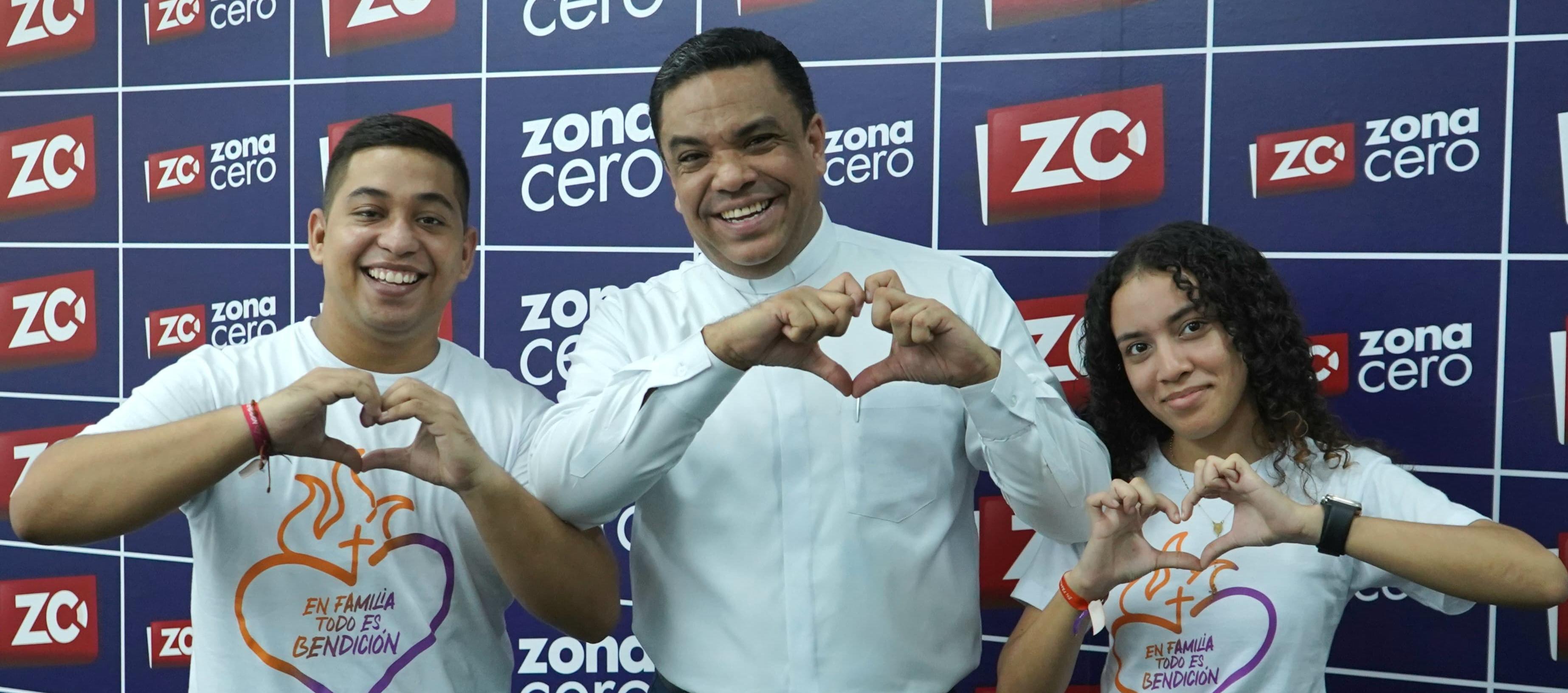 "En Familia todo es Bendición". 