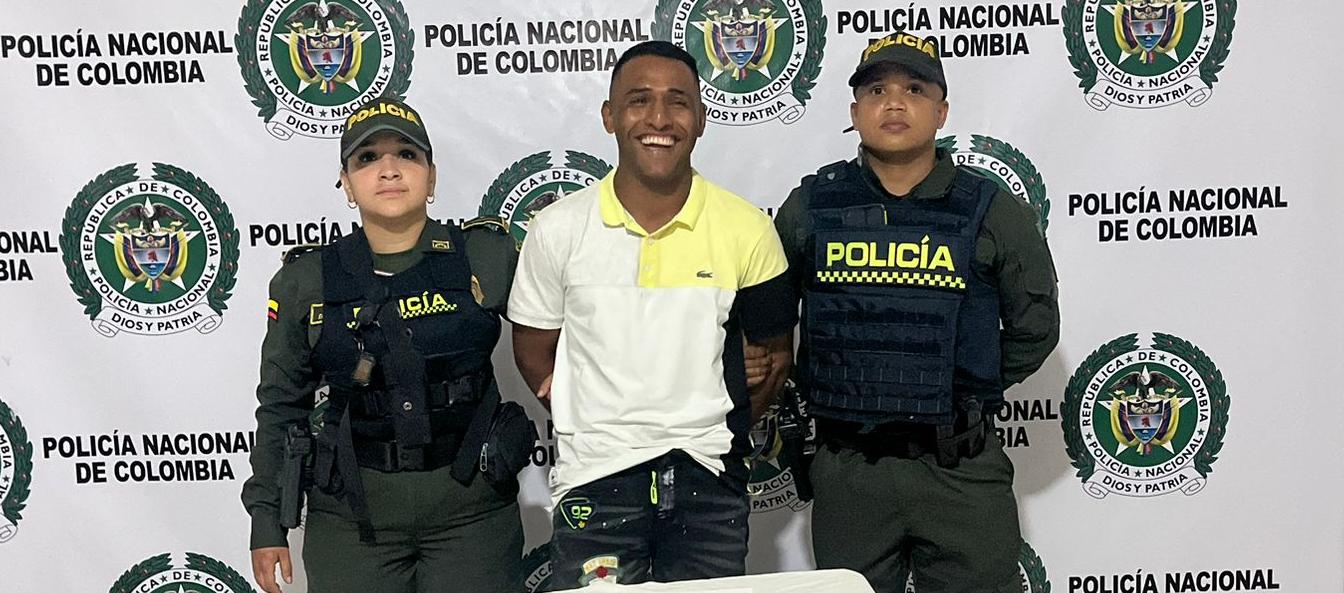 El capturado se fue en carcajadas durante su procedimiento judicial.