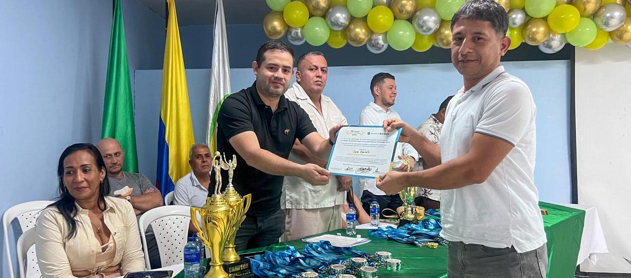 Ceremonia de premiación de los Juegos Nacionales Deportivos y Recreativos Comunales, en Baranoa.