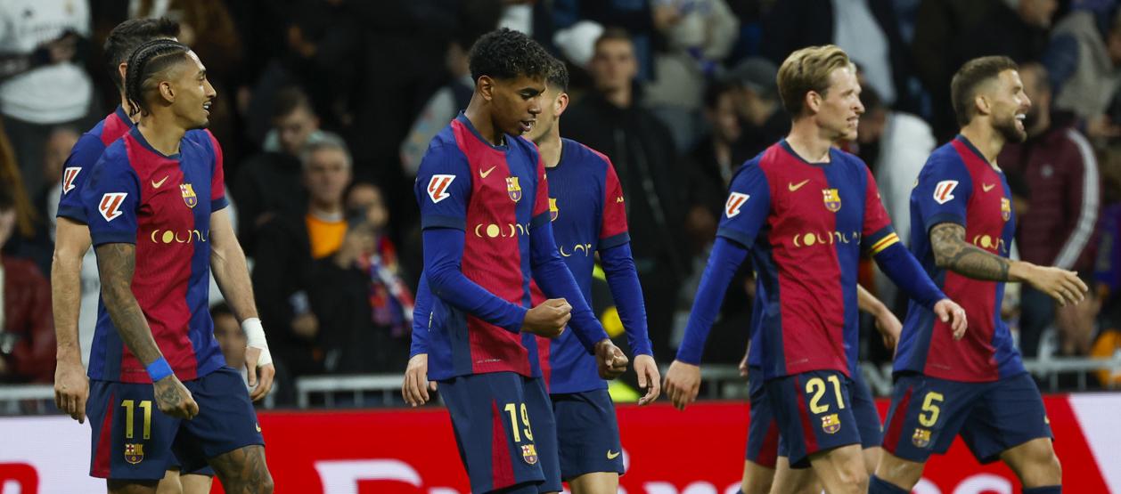Jugadores del Barcelona durante el partido contra Real Madrid.