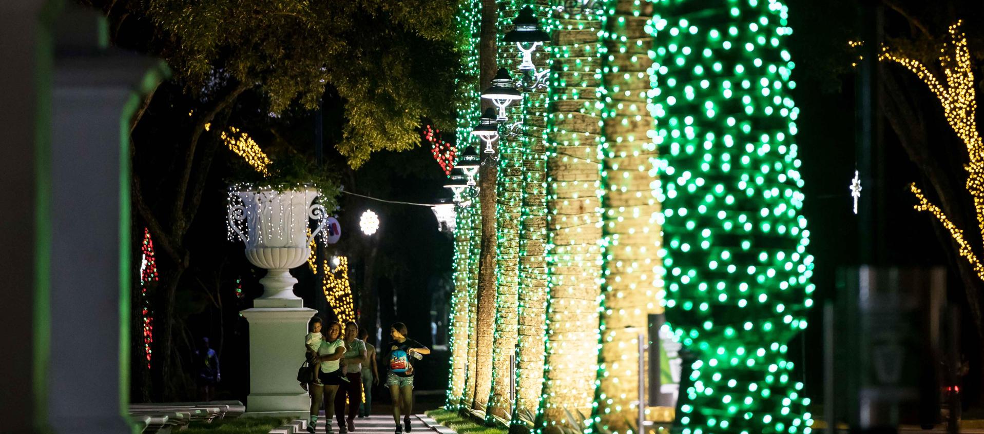 Decoración navideña en Caracas.