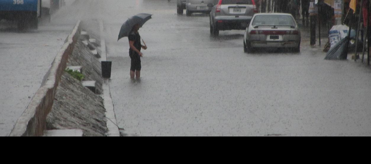 Milton llegaría a la Florida el miércoles por la noche. 